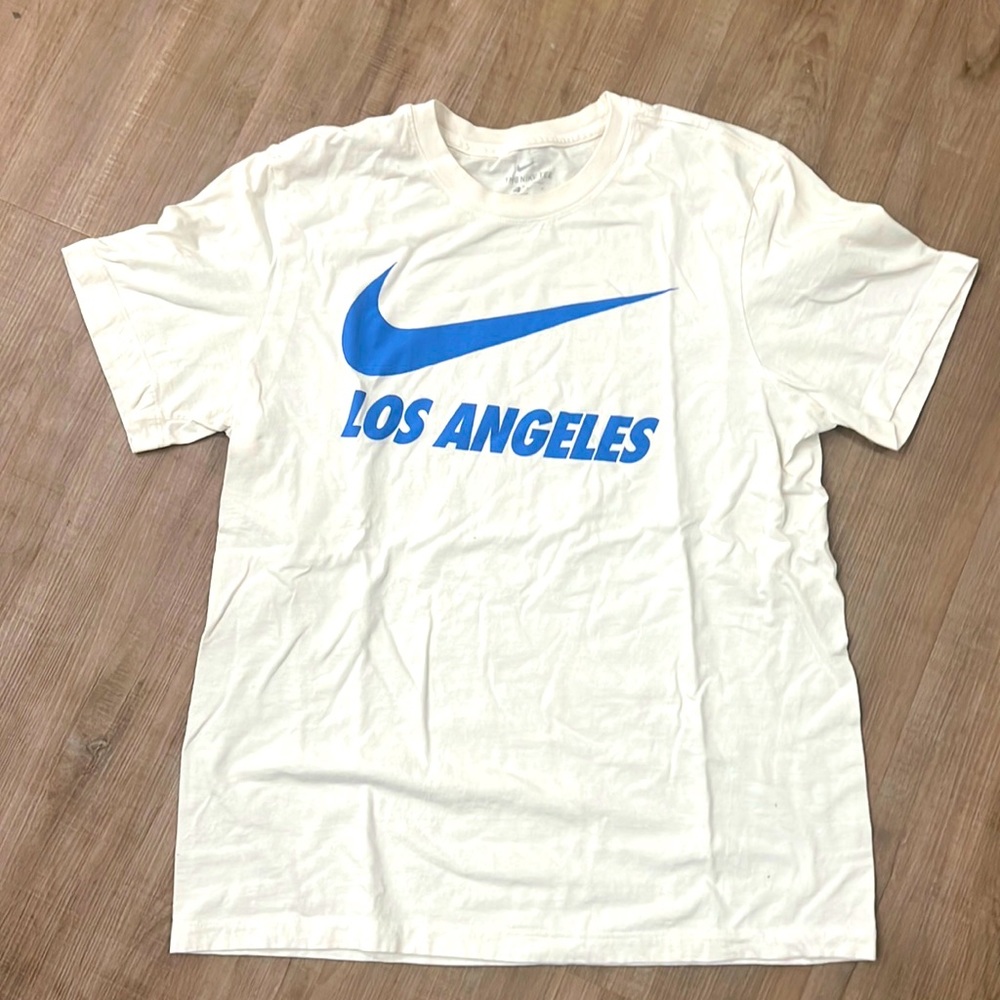 Nike Los Angeles Swoosh T Shirt Size Large